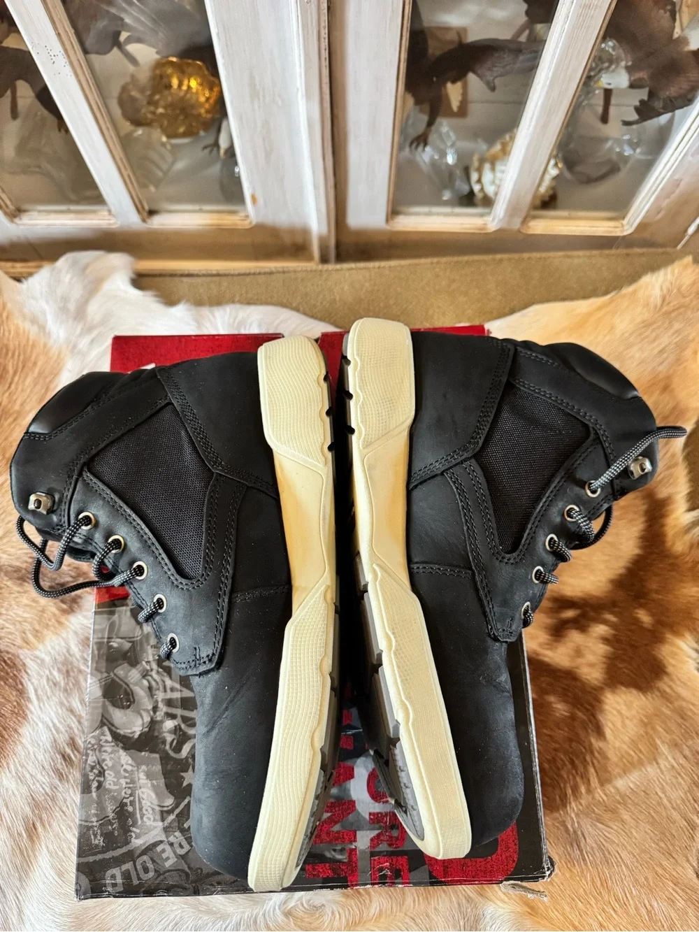 Men’s size 9.5 Wolverine boot Black, Lace Up Work Boots with Cream Sole. NWT - Picture 4 of 11
